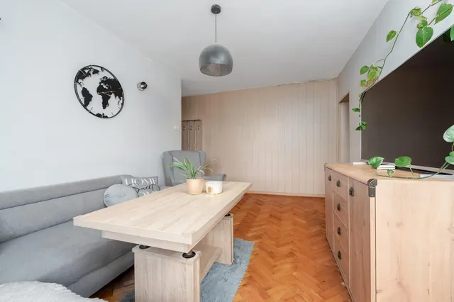 Sprzedam mieszkanie ul. Szymanowskiego 3 pokoje oraz balkon
